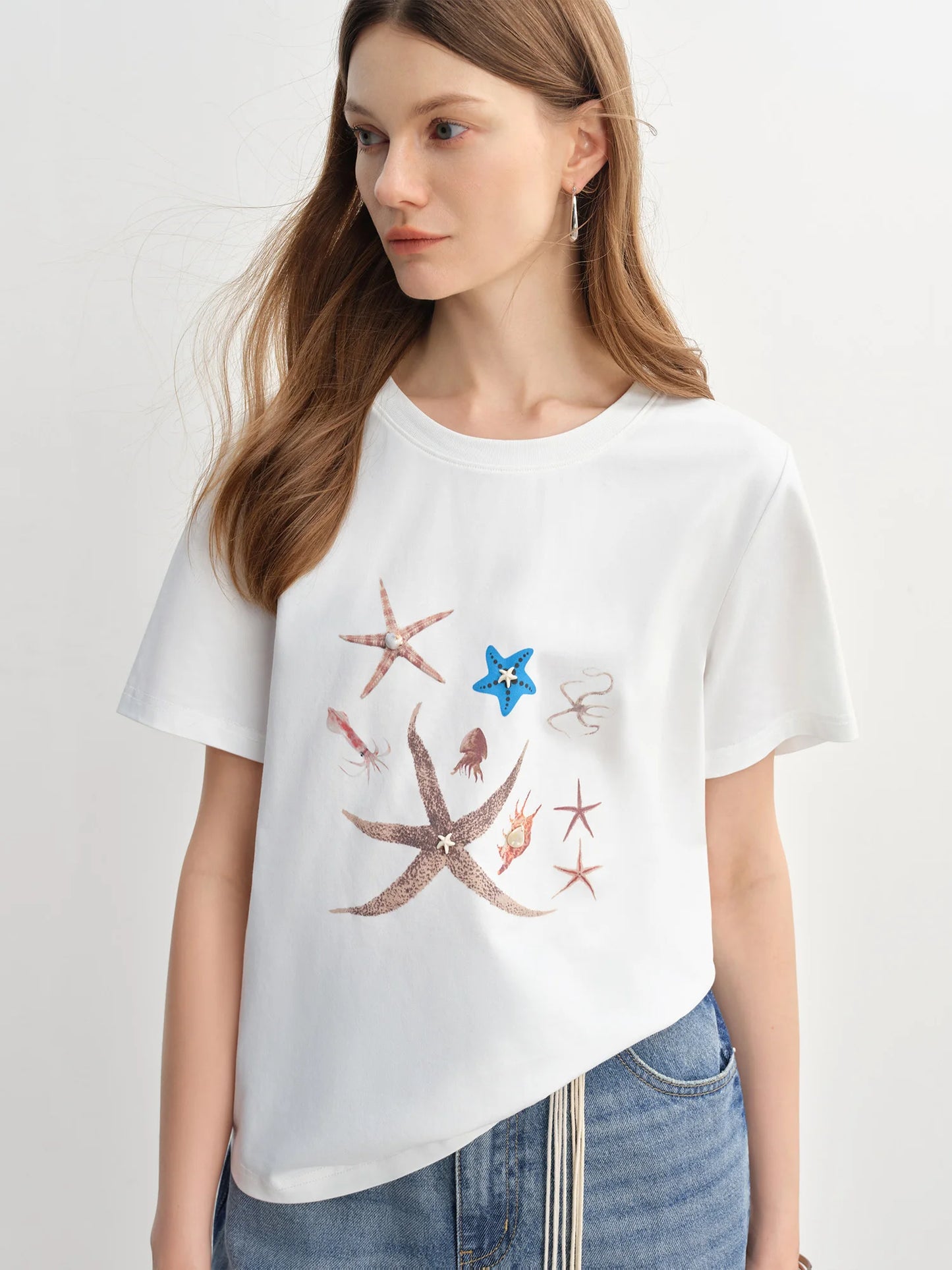 Dushu feminino elemento marinho impresso concha decorada camiseta 2025 nova chegada moda versátil magro casual topo 25ds82912