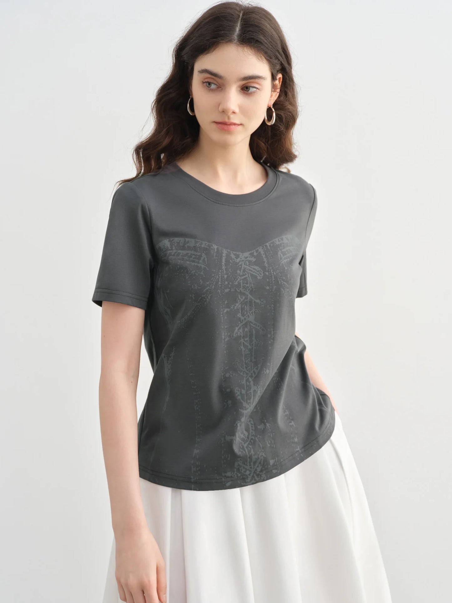 Dushu plus size feminino slogan impressão em torno do pescoço malha camiseta 2025 coleção de verão design de emagrecimento simples topo para mulher 25ds82213