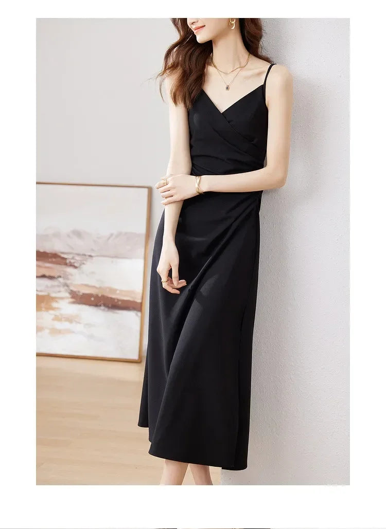SENTUBILA, vestidos negros sexis para mujer, verano 2025, elegante vestido Midi con pliegues y tirantes finos con abertura para fiesta de noche con cuello en V 132L48917