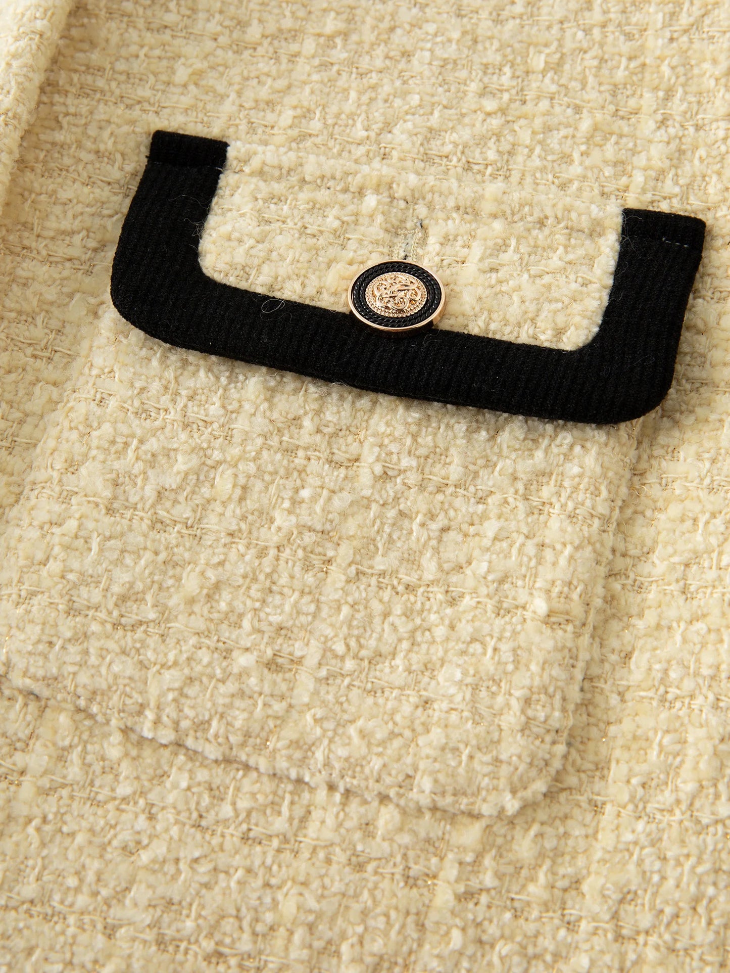 Casaco Curto Tweed Feminino - Elegância Inverno - AlmaChic