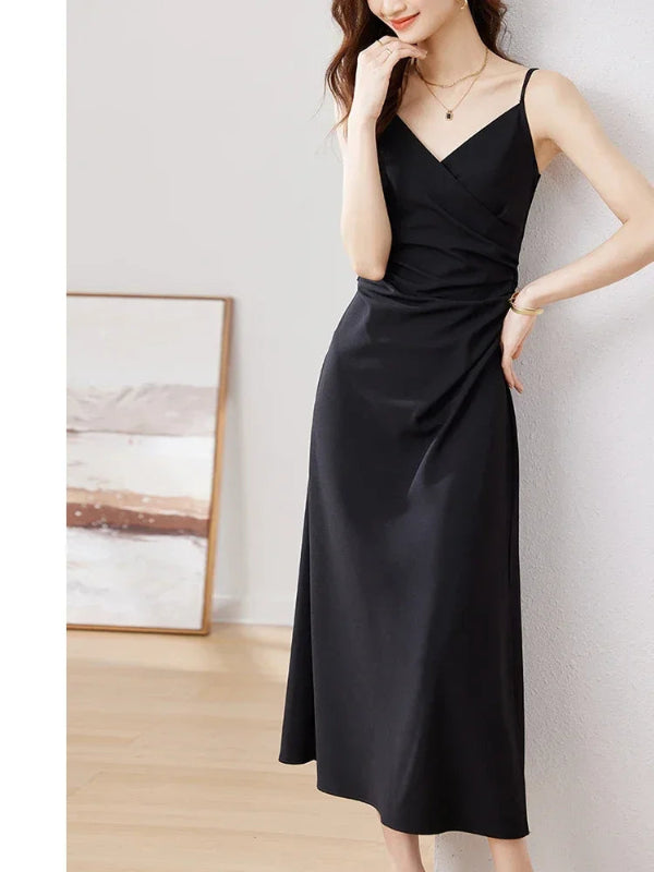 SENTUBILA, vestidos negros sexis para mujer, verano 2025, elegante vestido Midi con pliegues y tirantes finos con abertura para fiesta de noche con cuello en V 132L48917