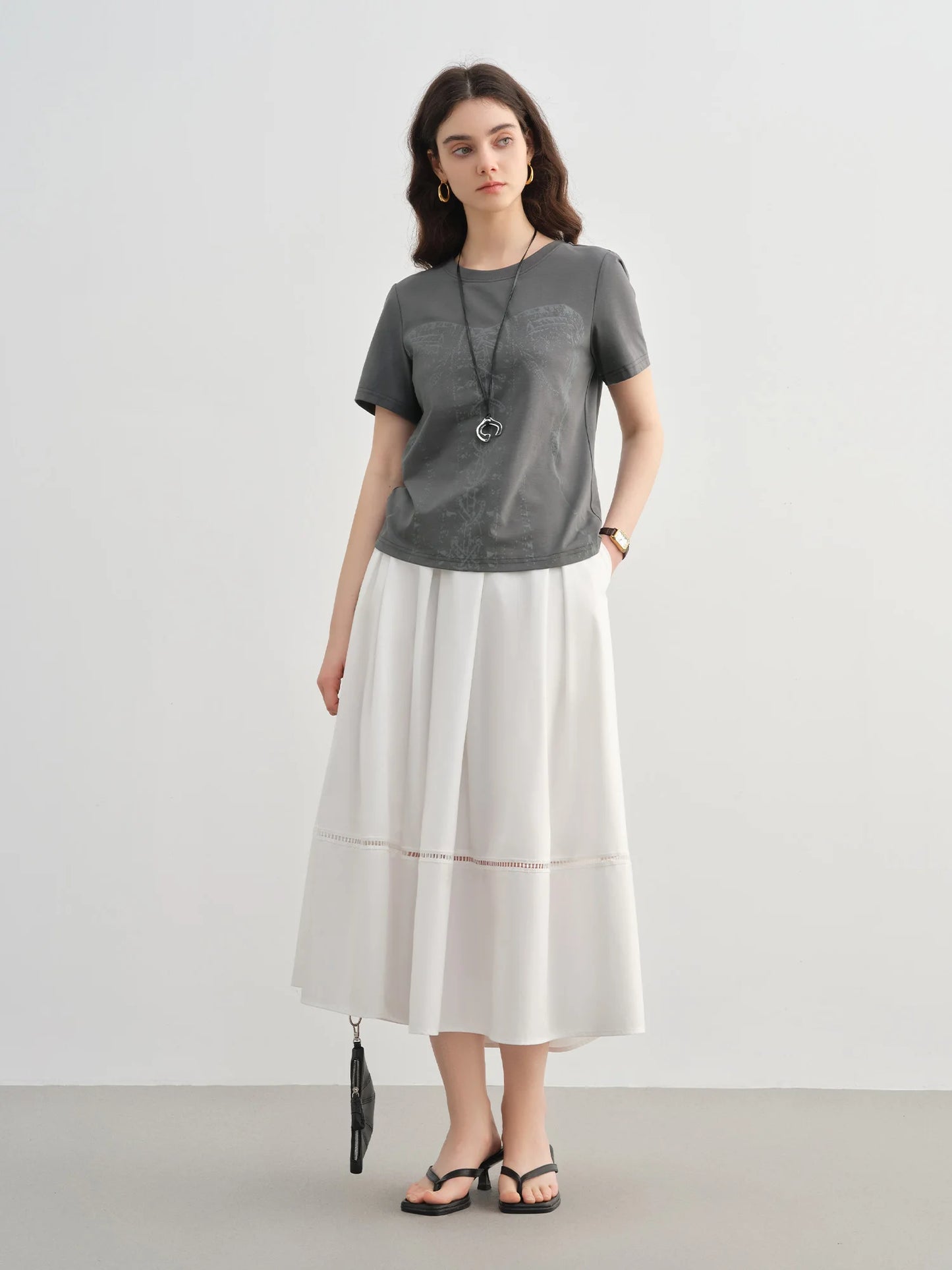 Dushu plus size feminino slogan impressão em torno do pescoço malha camiseta 2025 coleção de verão design de emagrecimento simples topo para mulher 25ds82213