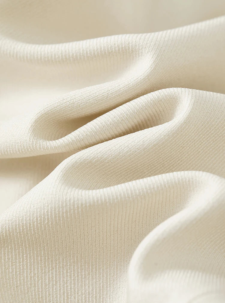 Calça Alfaiataria Feminina Femme Savoir – Cintura Alta ( Branca e Preta ) - AlmaChic