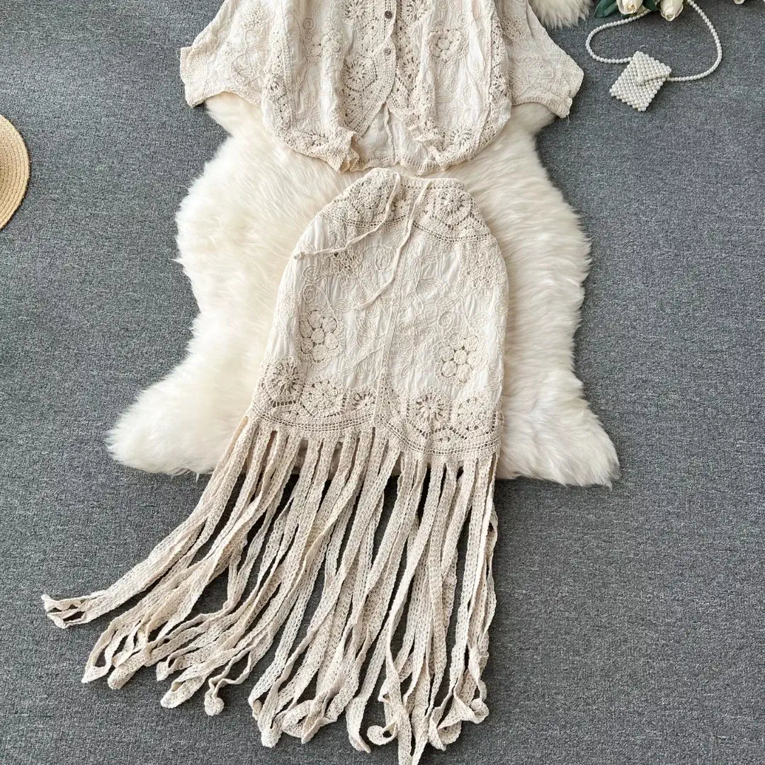 Saída de Praia Boho em Renda e Franjas – Amora