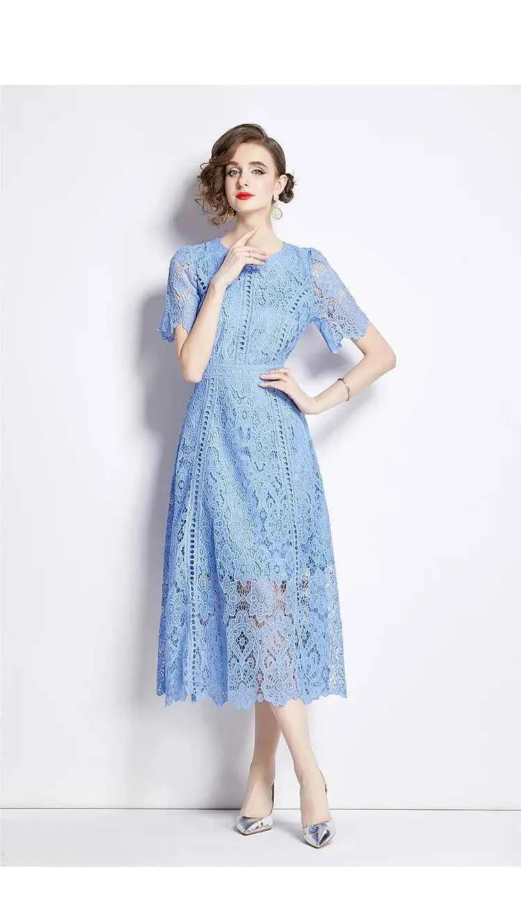 Vestido de Renda Azul Aurora Midi Elegante Jamerary