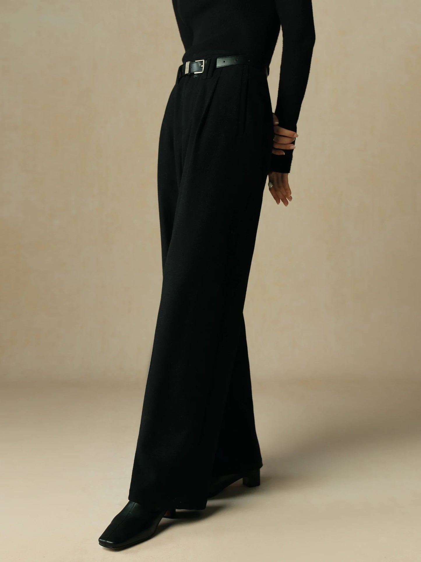 Calça de Lã Feminina Elegância - AlmaChic