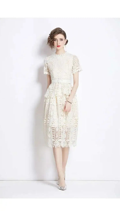 Vestido de Renda Midi Floral Feminino Aurora