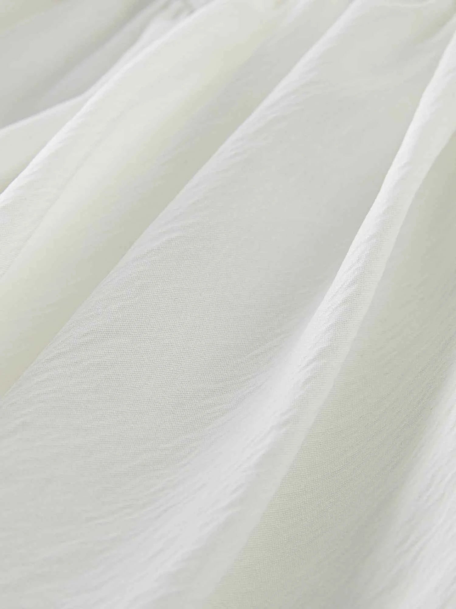 Vestido Curto de Algodão Pure Essence – Leveza e Sofisticação Natural