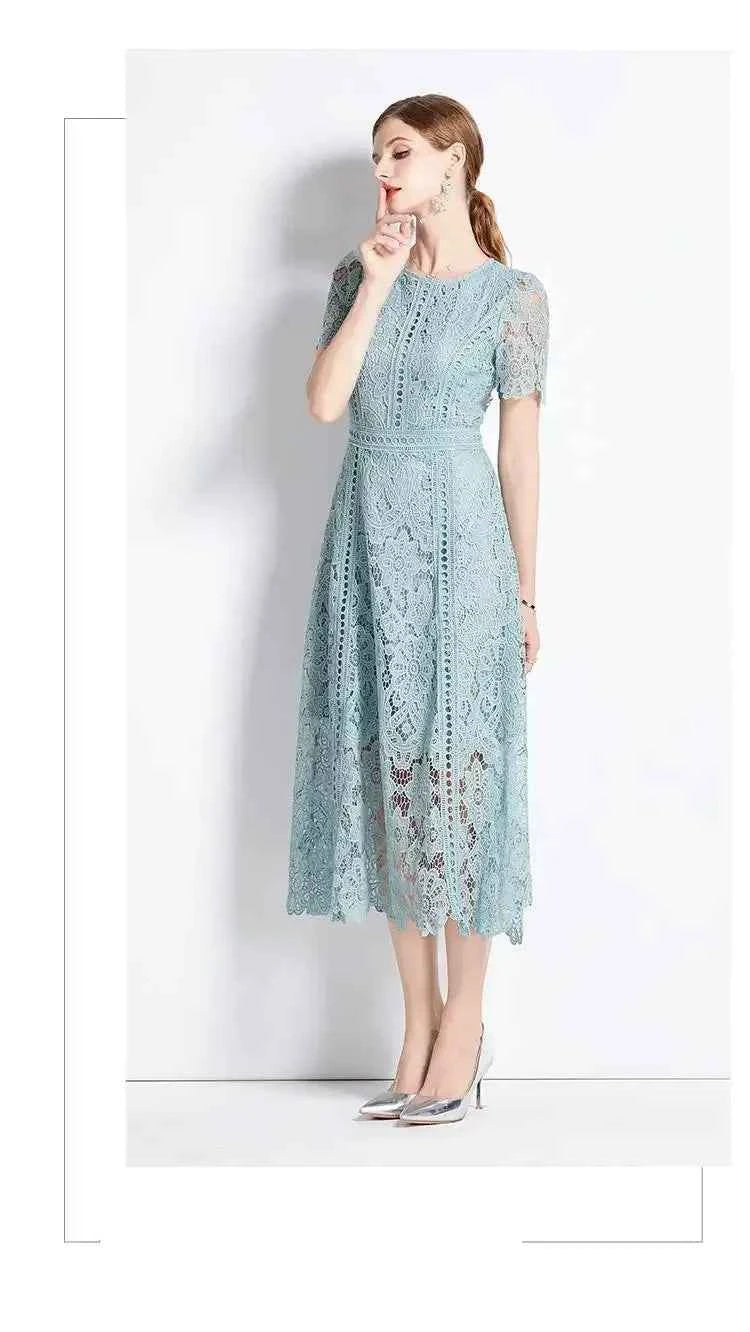 Vestido de Renda Azul Celeste Midi Elegante Jamerary