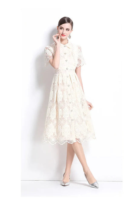 Vestido de Renda Feminino Cléo – Cintura Império e Botões Frontais