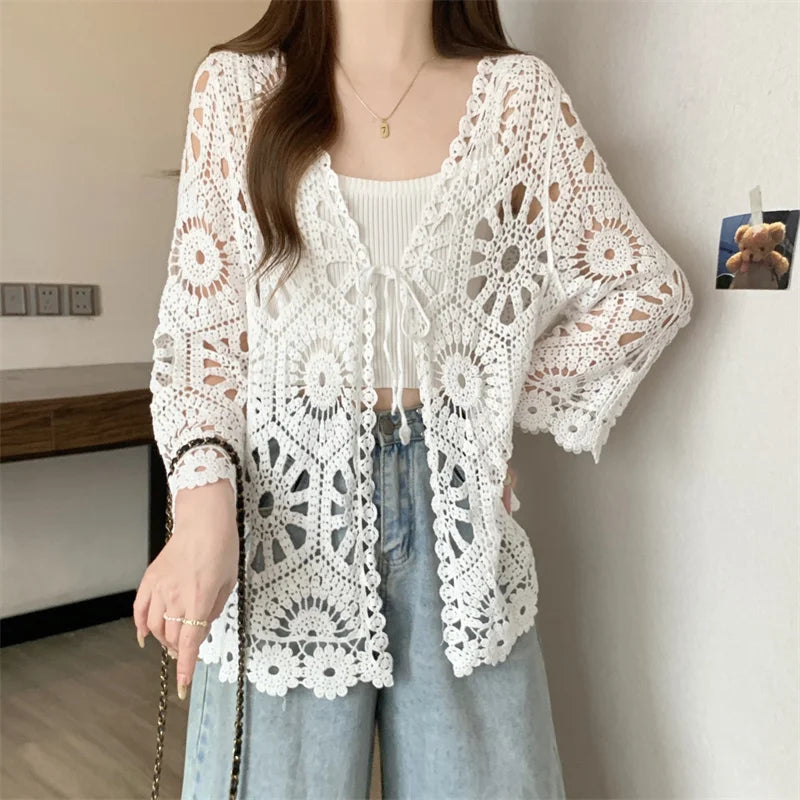 Cardigan de Crochê Elegância Boêmia - AlmaChic