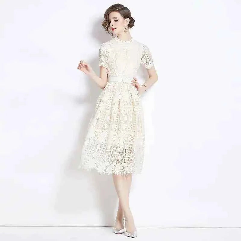 Vestido de Renda Feminino Amélie Blanc — Midi Bordado (Cópia)