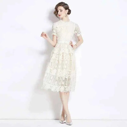 Vestido de Renda Feminino Amélie Blanc — Midi Bordado (Cópia)