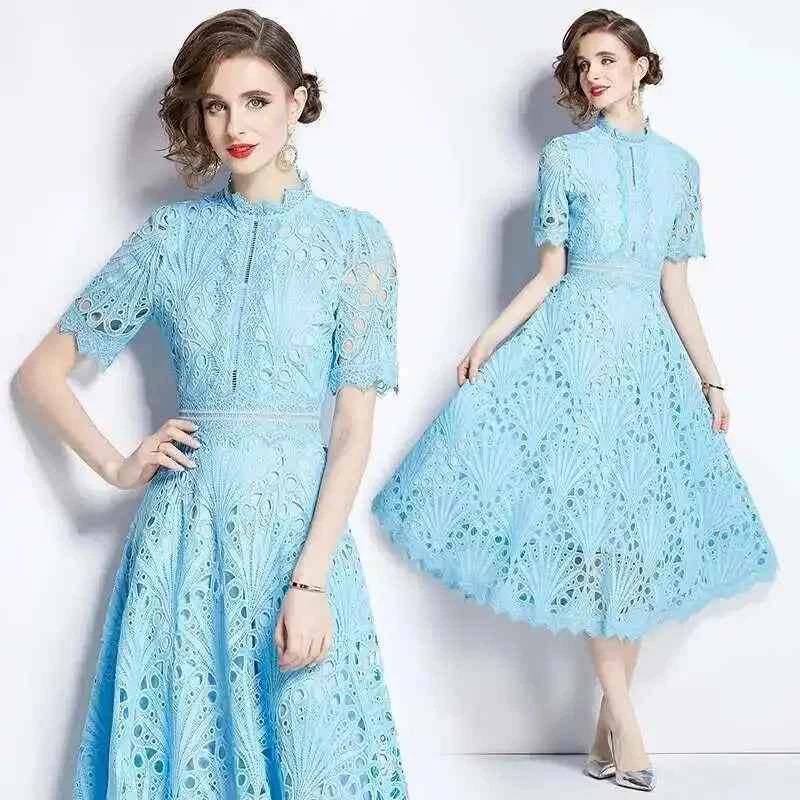 Vestido de Renda Elegância Floral — Exuberância Atemporal