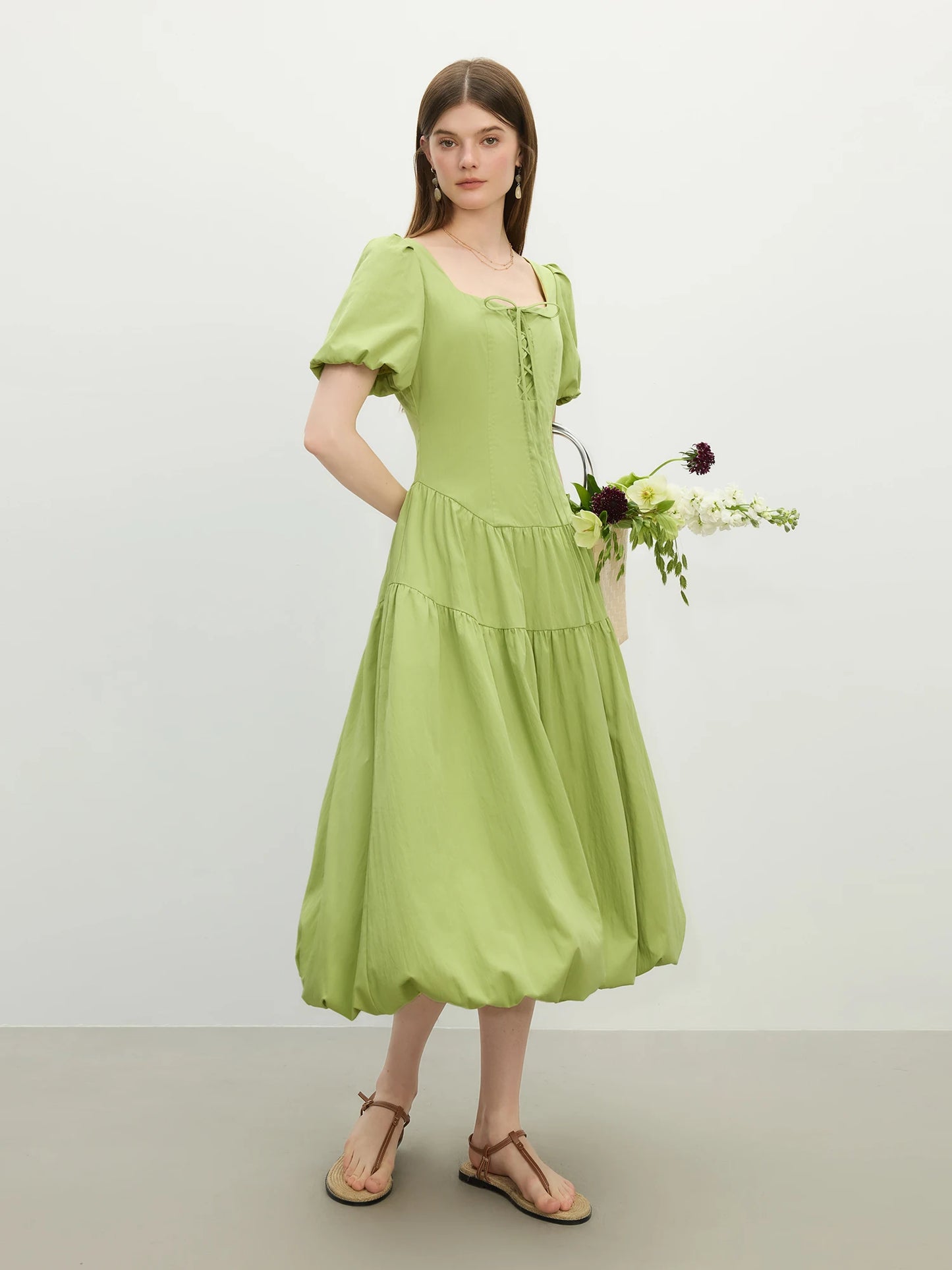 Vestido Feminino Elegância Francesa Gola Quadrada - AlmaChic