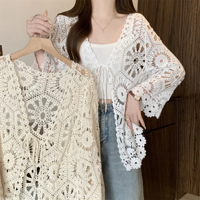 Cardigan de Crochê Elegância Boêmia - AlmaChic