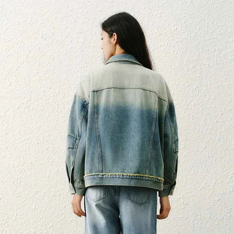 Jaqueta Denim Semir — Elegância e Conforto Atemporal