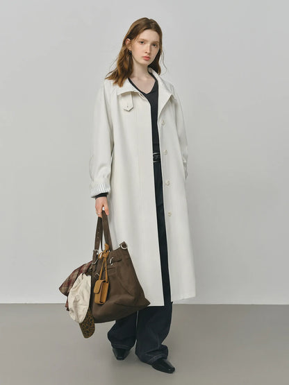 Trench Coat Feminino Beatrice — Leveza, Estrutura e Estilo Contínuo
