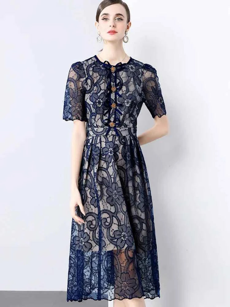 Vestido Renda Francesa Elegância Vintage