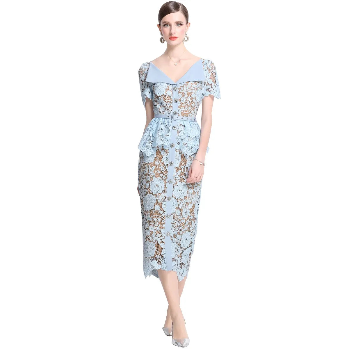 Vestido de Renda Feminino Helena Peplum – Cintura Império e Acabamento Bordado