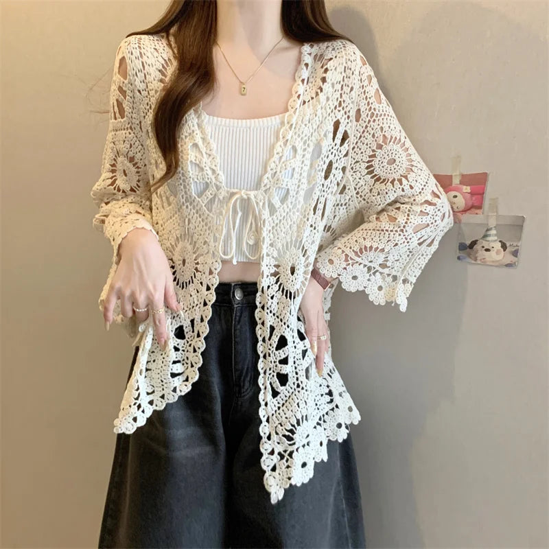 Cardigan de Crochê Elegância Boêmia - AlmaChic