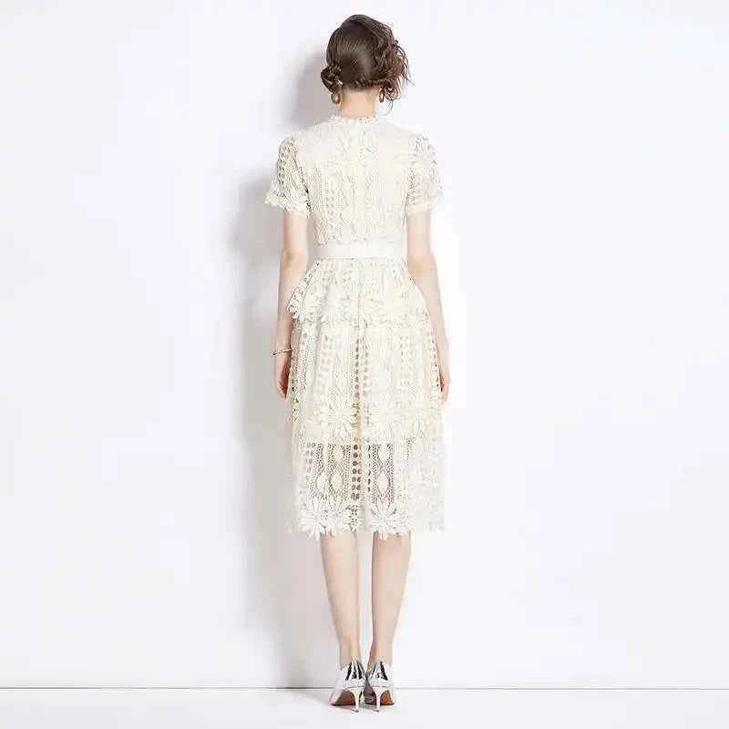 Vestido de Renda Feminino Amélie Blanc — Midi Bordado (Cópia)