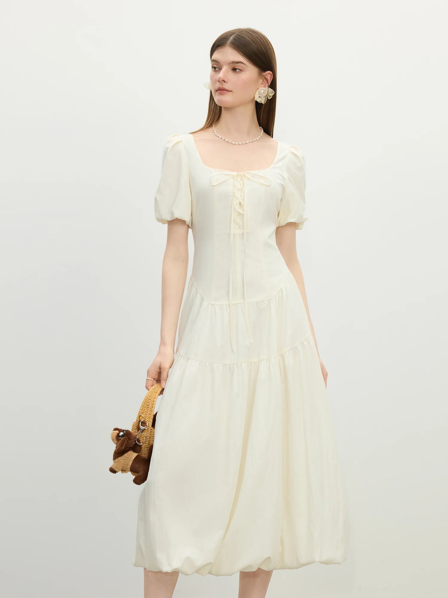 Vestido Feminino Elegância Francesa Gola Quadrada - AlmaChic