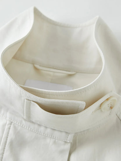 Trench Coat Feminino Beatrice — Leveza, Estrutura e Estilo Contínuo