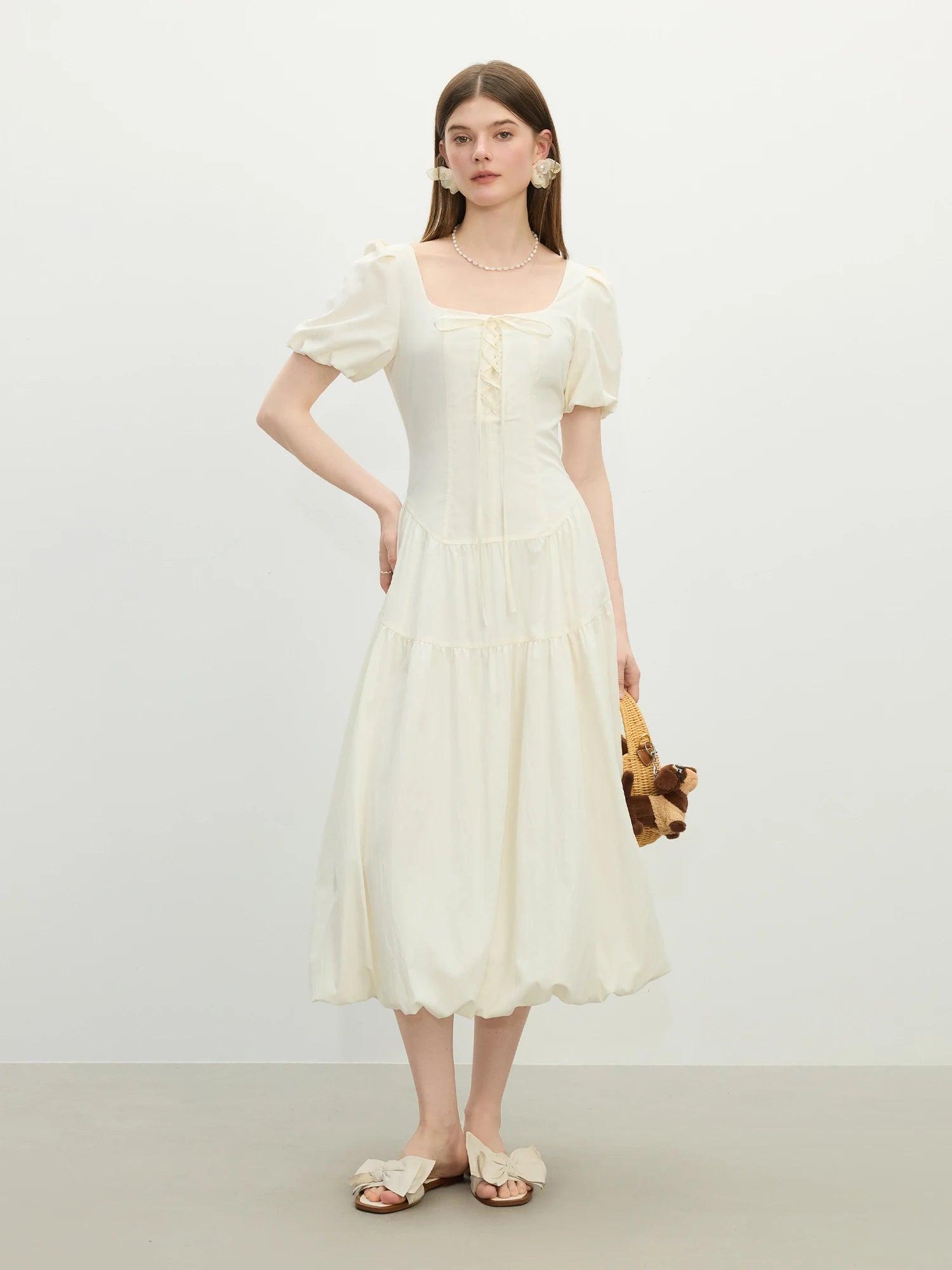 Vestido Feminino Elegância Francesa Gola Quadrada - AlmaChic