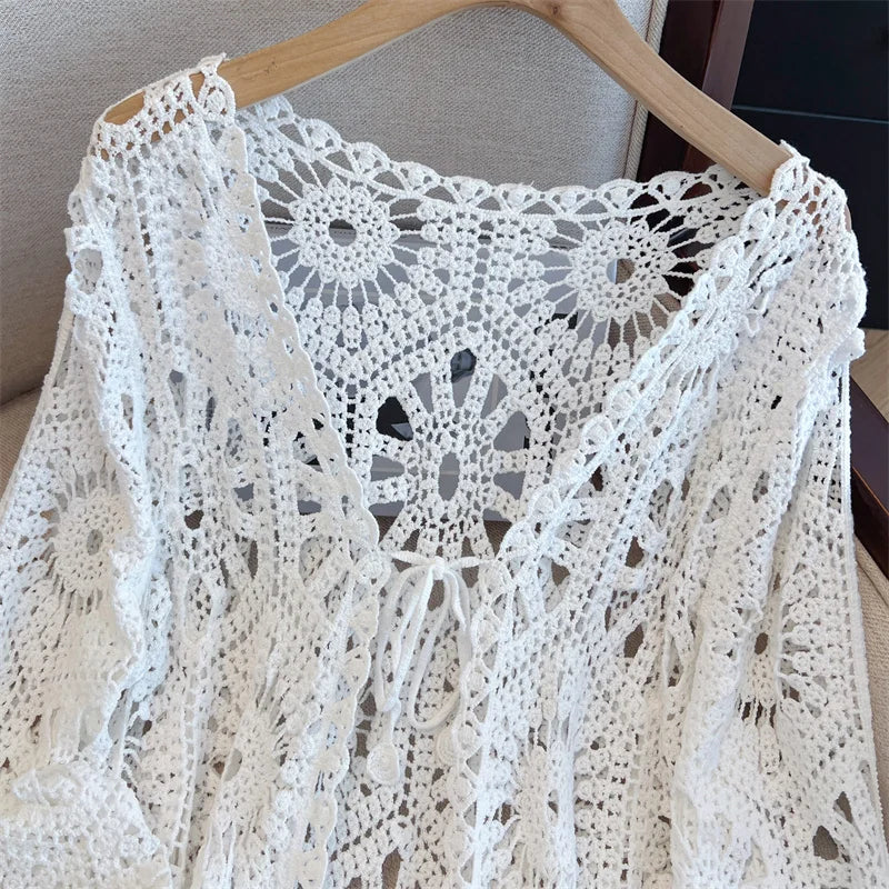 Cardigan de Crochê Elegância Boêmia - AlmaChic