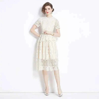 Vestido de Renda Feminino Amélie Blanc — Midi Bordado (Cópia)