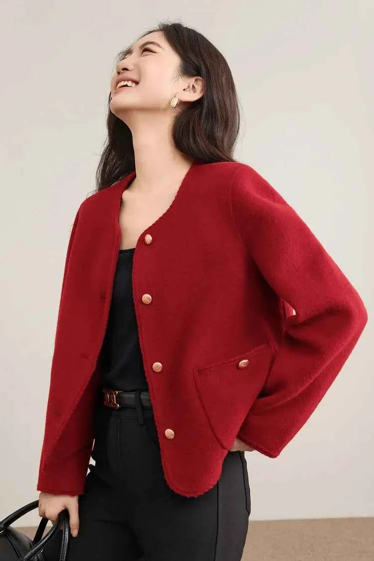 Casaco de Lã Feminino Élise – Elegância Bouclé em Lã 100%