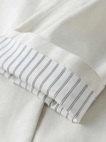 Trench Coat Feminino Beatrice — Leveza, Estrutura e Estilo Contínuo