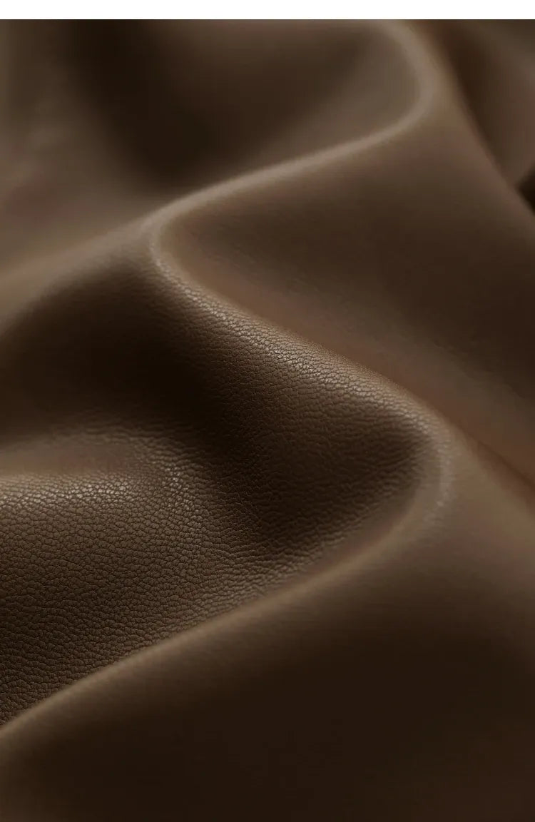 Calça de Couro Feminino PU Minimal – Corte Reto e Estilo Atemporal - AlmaChic