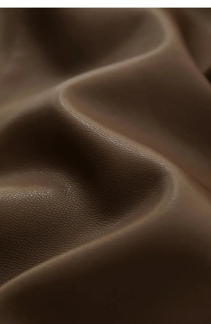 Calça de Couro Feminino PU Minimal – Corte Reto e Estilo Atemporal - AlmaChic