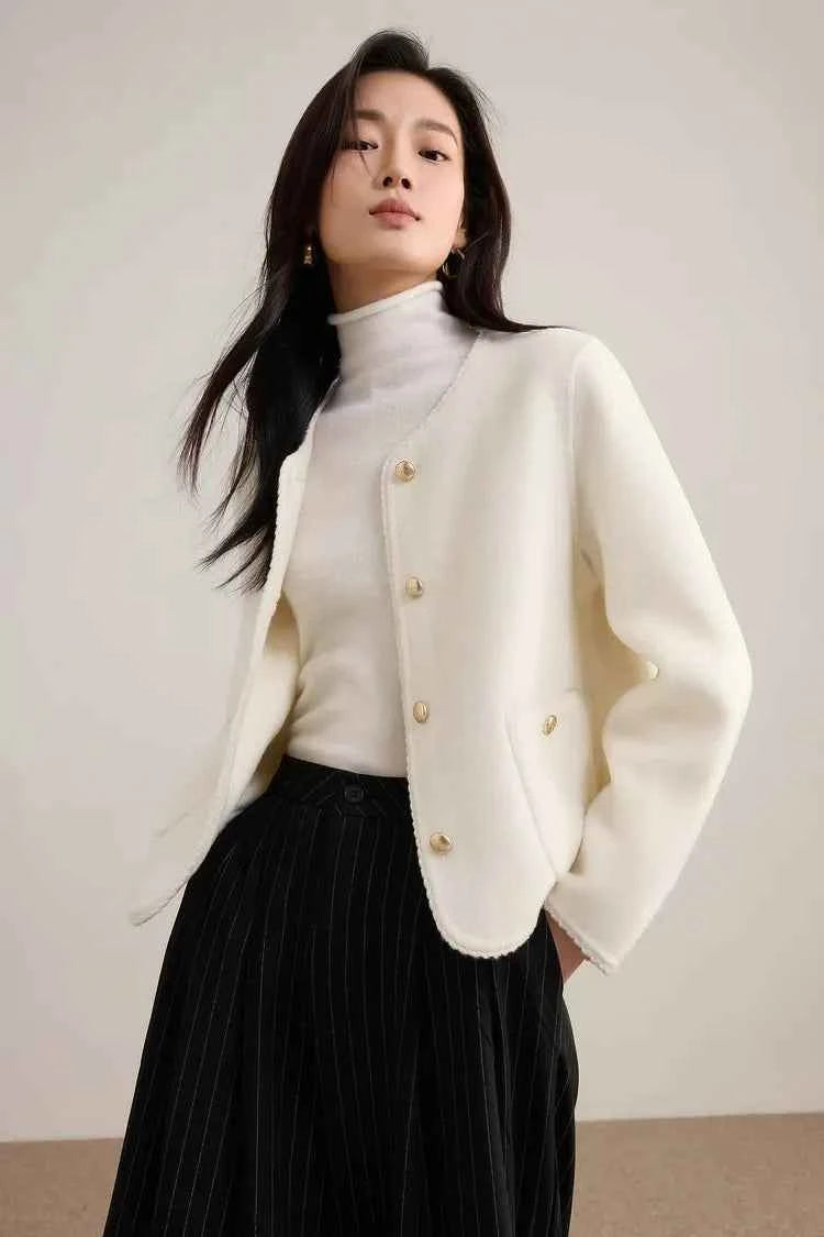 Casaco de Lã Feminino Élise – Elegância Bouclé em Lã 100%