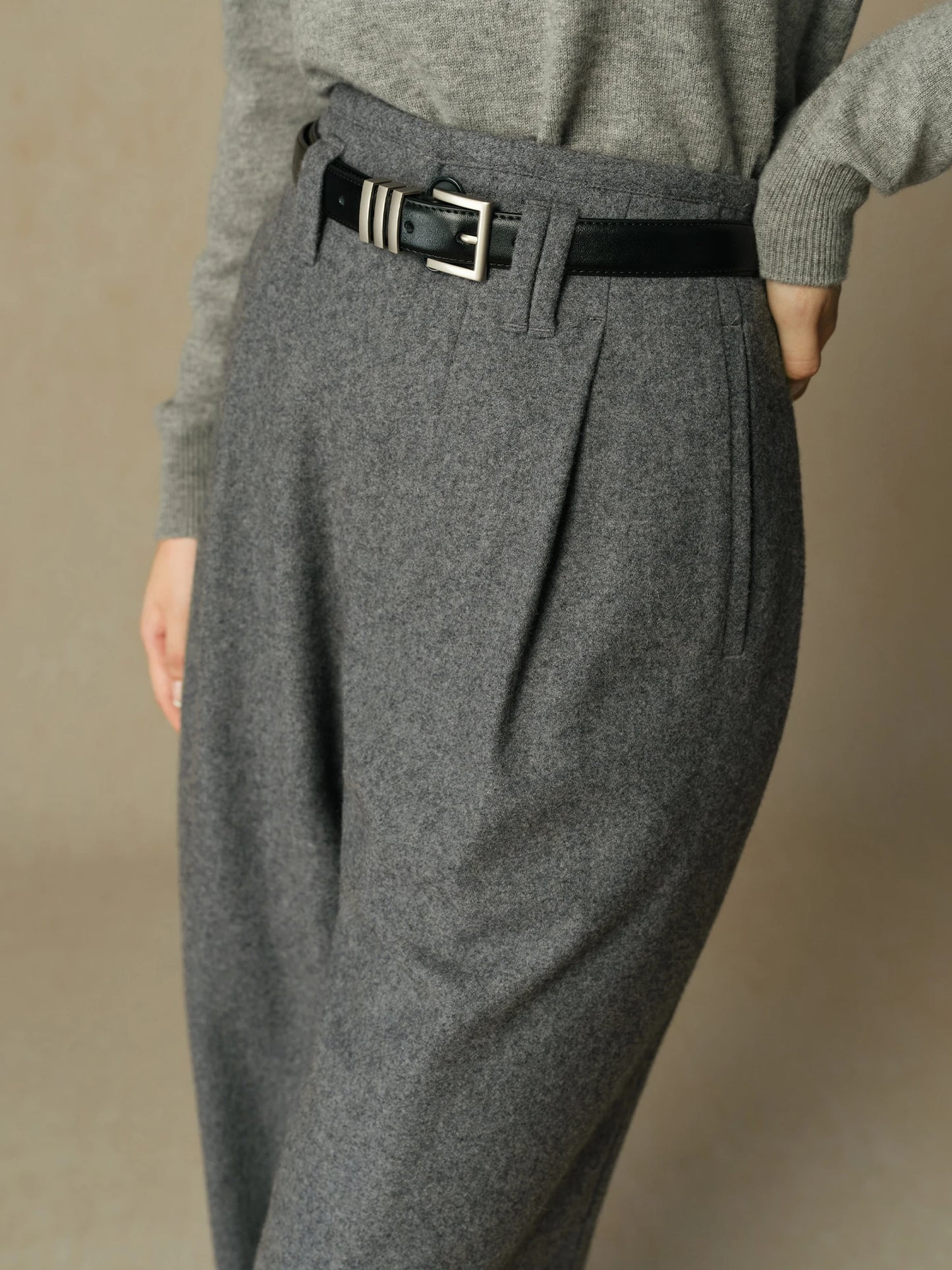 Calça de Lã Feminina Elegância - AlmaChic