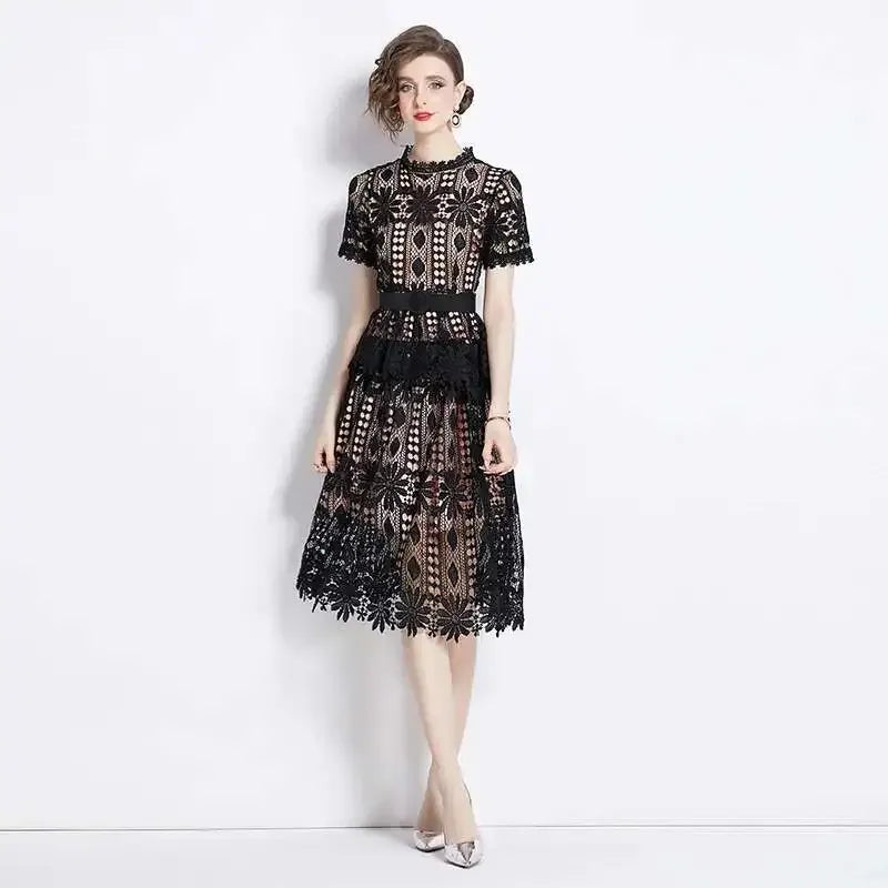 Vestido de Renda Midi Floral Feminino Aurora