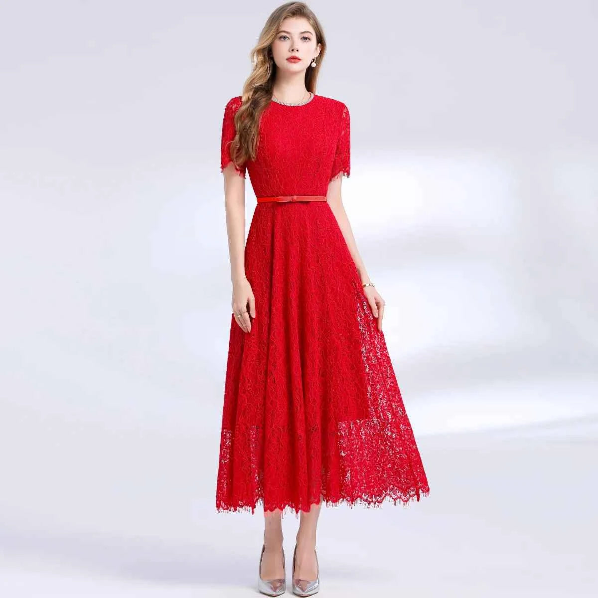 Vestido de Renda Elegância Suprema — Presença Inesquecível