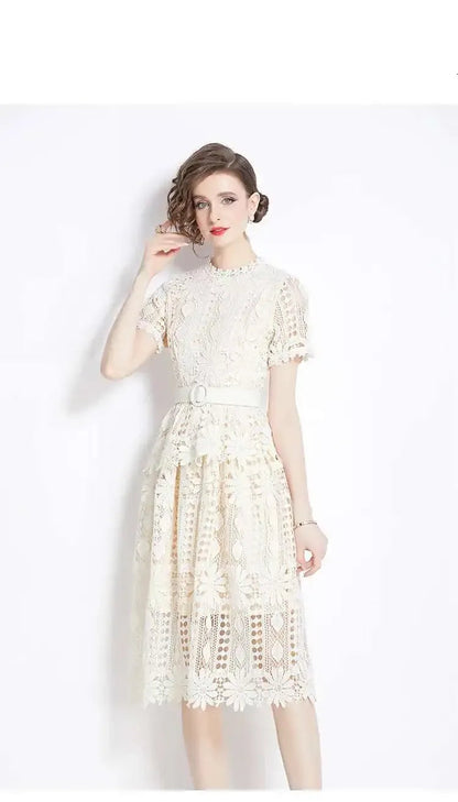 Vestido de Renda Midi Floral Feminino Aurora