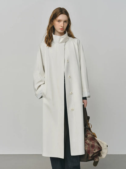 Trench Coat Feminino Beatrice — Leveza, Estrutura e Estilo Contínuo