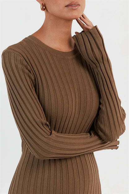 Vestido Midi de Malha ChicMaxi – Conforto Elegante para Outono & Inverno