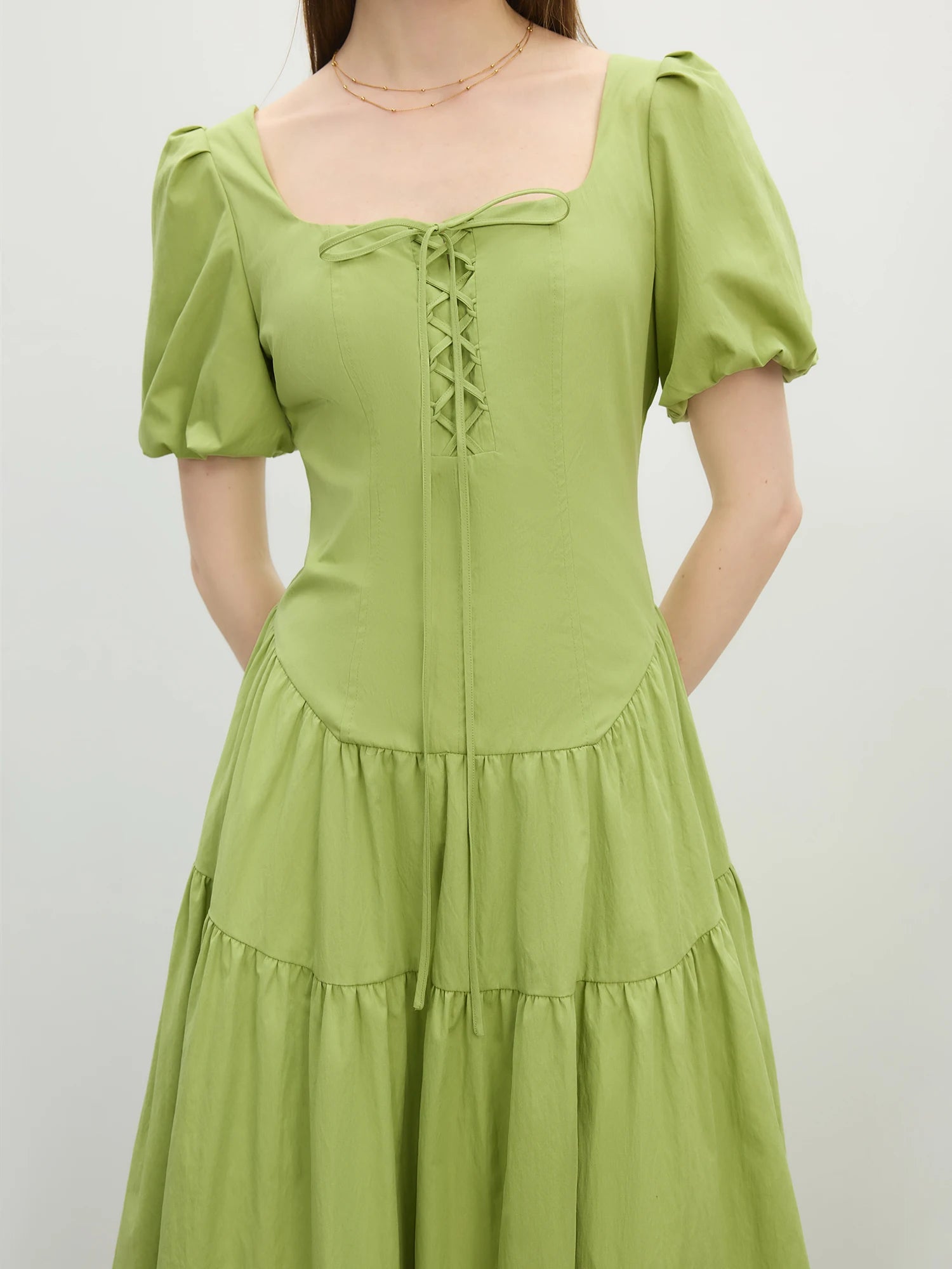 Vestido Feminino Elegância Francesa Gola Quadrada - AlmaChic