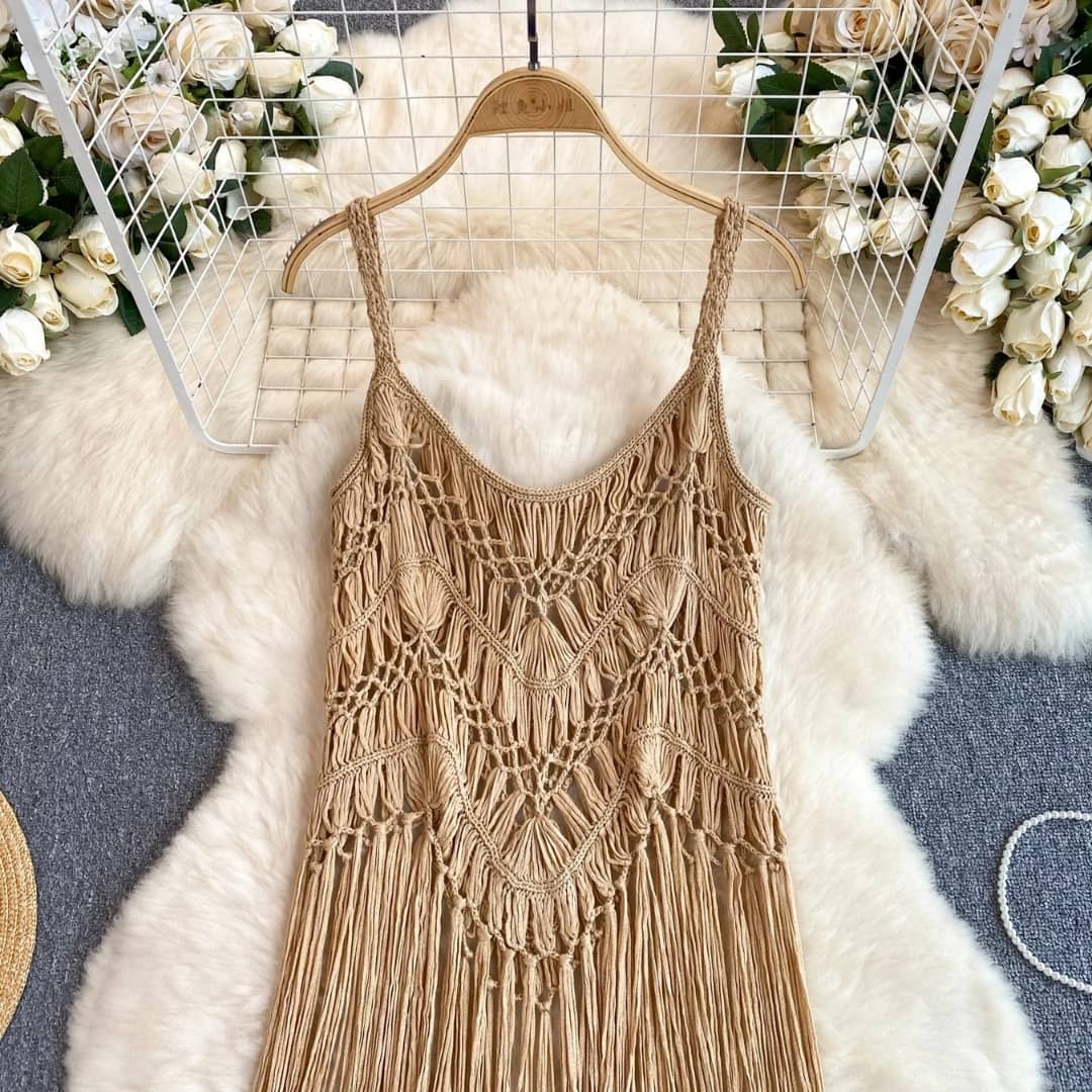 saida de praia vestido croche areia dourada lily close frente detalhe tramas