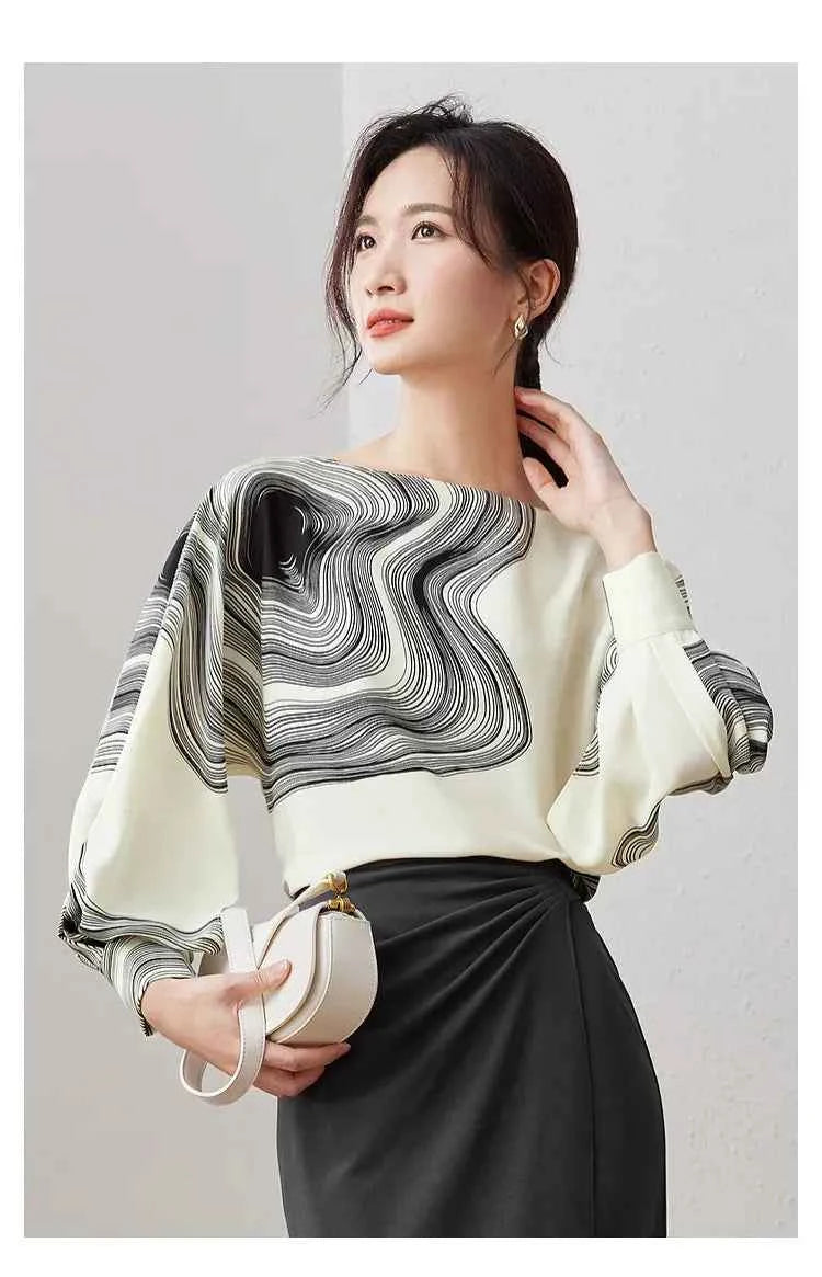 Blusa Chiffon Estampada Élise Marbre — Elegância Contemporânea com Leveza Absoluta