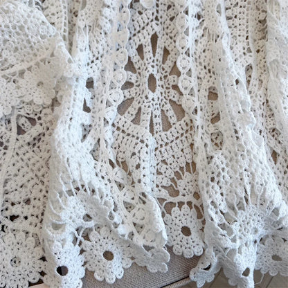 Cardigan de Crochê Elegância Boêmia - AlmaChic