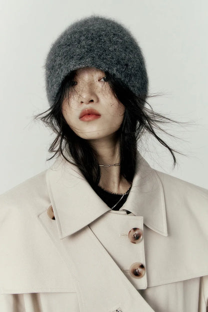 Trench Coat Feminino Helena — Estrutura, Versatilidade e Presença Urbana