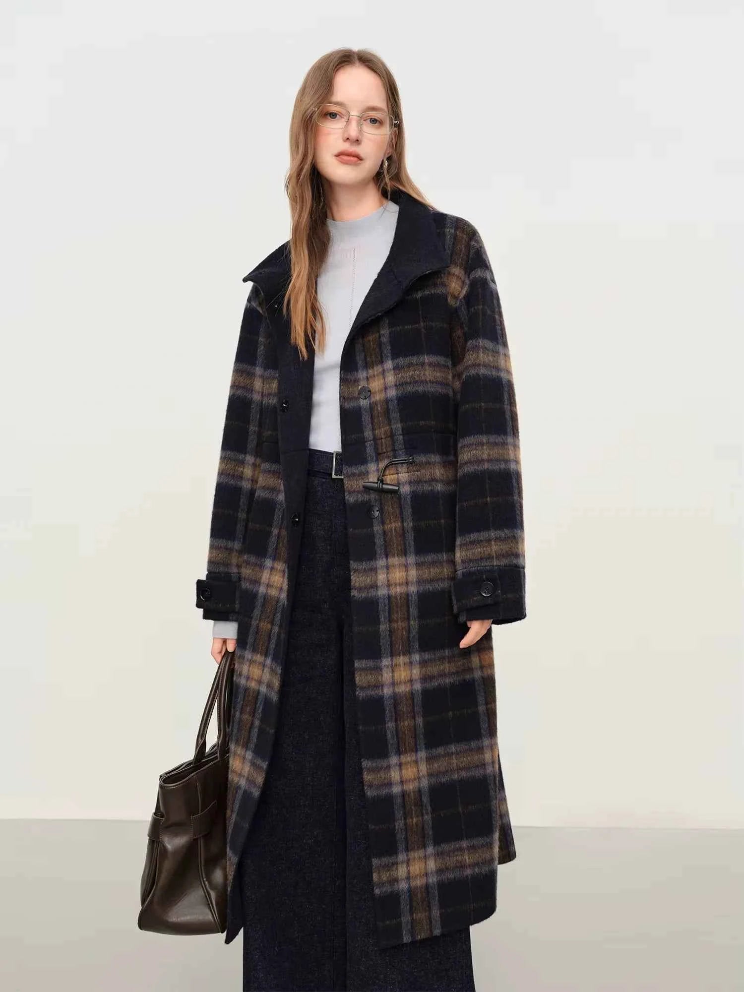 Casaco de Lã Xadrez Longo Feminino Helena Windsor