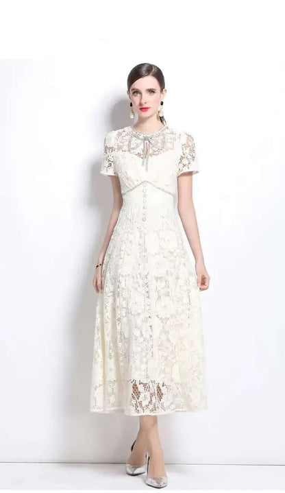 Vestido de Renda Longo Bordado Feminino Isadora