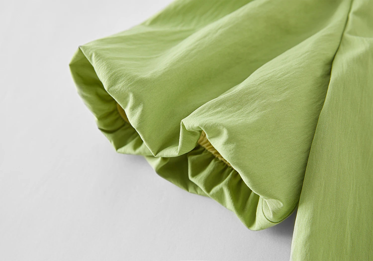 Vestido Feminino Elegância Francesa Gola Quadrada - AlmaChic